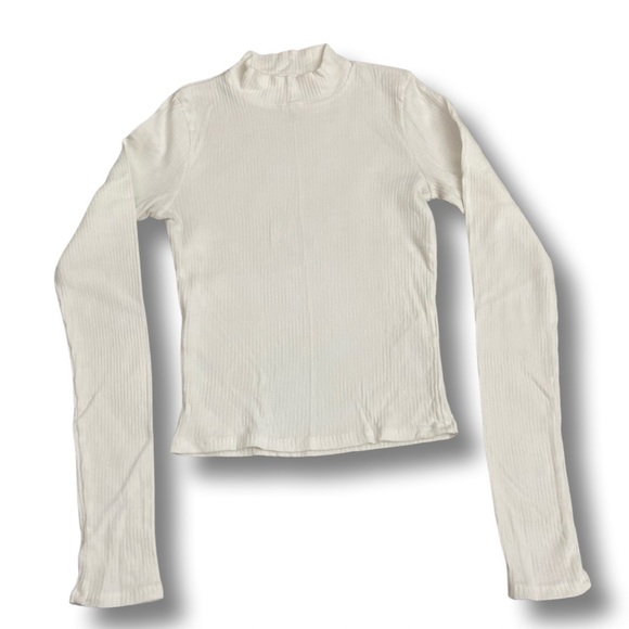 Hollister Long Sleeve - Picture 1 of 2